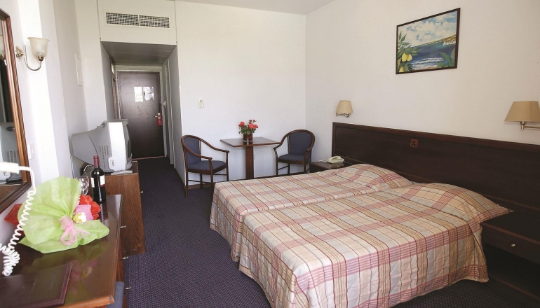 Crown Resort Henipa Crown Resort Henipa