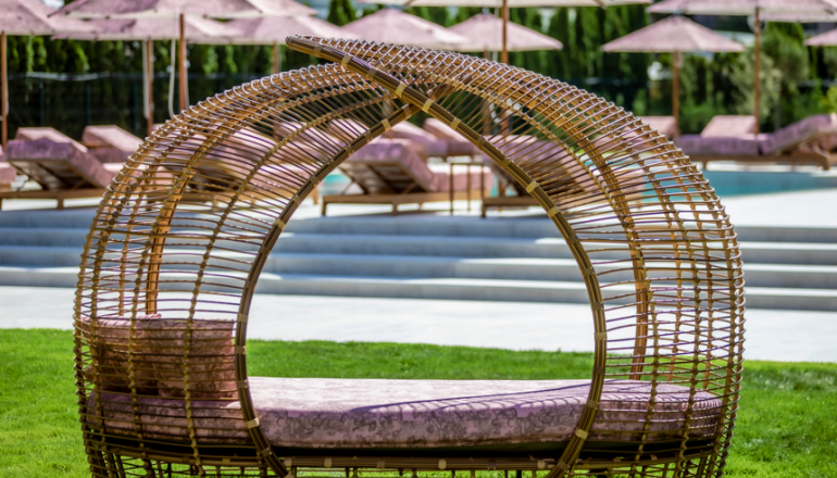 J’Adore Secret Garden: Французький шик на Сонячному березі J’Adore Secret Garden: Французький шик на Сонячному березі