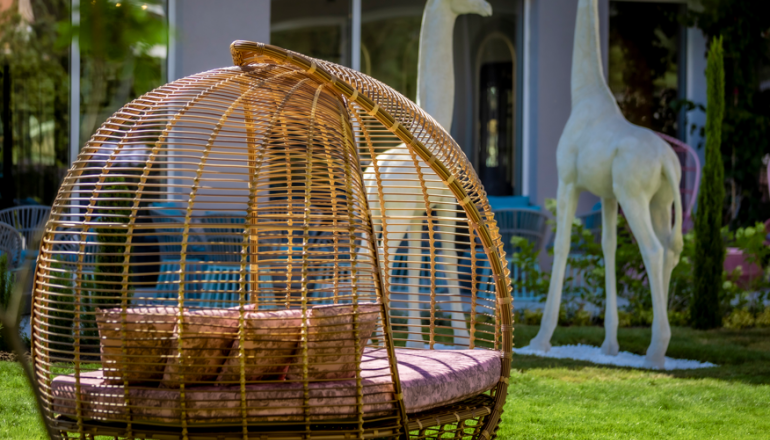 J’Adore Secret Garden: Французький шик на Сонячному березі