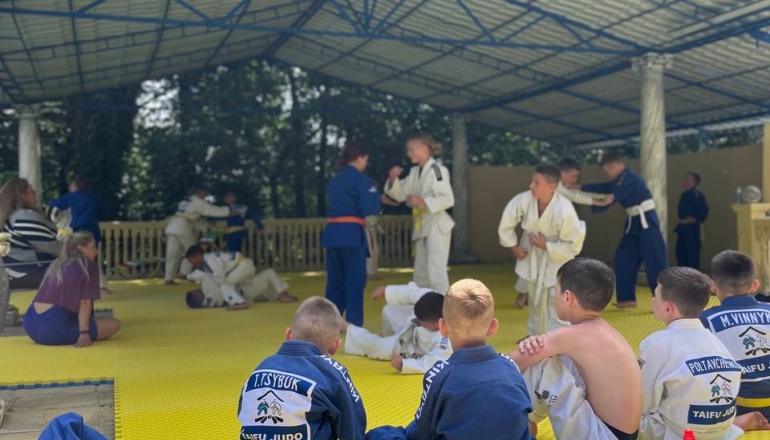 Дитячий табір КАРIБО, ЛІТО 2026 Дитячий табір КАРIБО, ЛІТО 2026