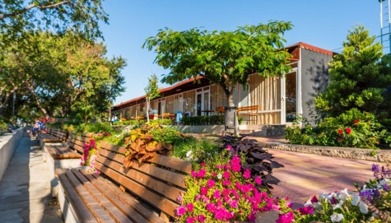 Молодіжний центр "Містрал 1/2" Літо 2024 Молодіжний центр "Містрал 1/2" Літо 2024