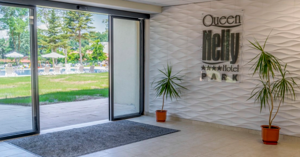 Queen Nelly Park Hotel