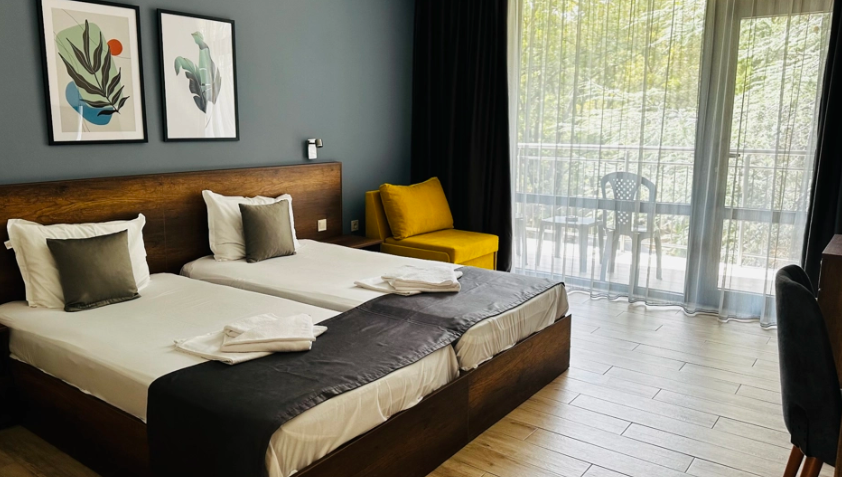 Queen Nelly Park Hotel